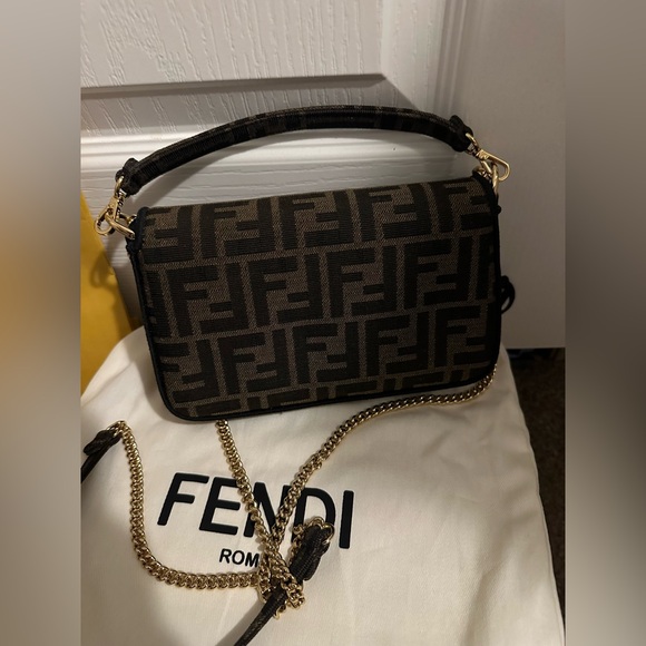 Fendi Baguette Mini! - Picture 2 of 11